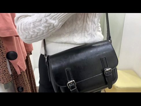 ❤️ Pampublikong masturbesyon ng batang asong si FeralBerry na may dildo sa fitting room ❌ Russian porn sa tl.teatroporno.ru ☑